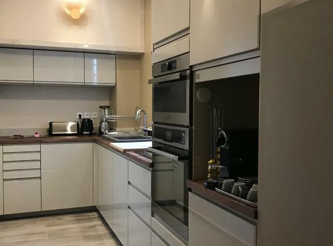 Numa Blanc 300 M Palais Des Festivals