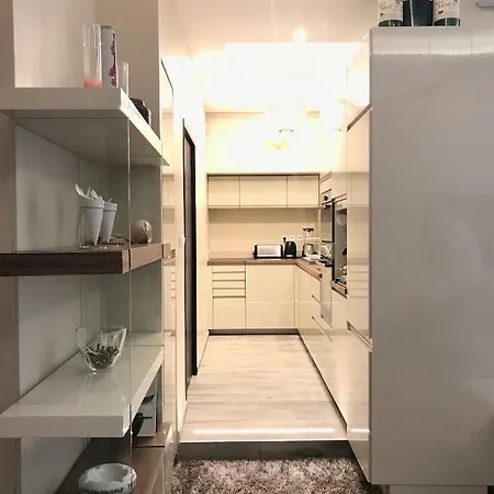 Numa Blanc 300 M Palais Des Festivals 칸느